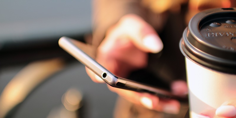 hands-coffee-smartphone-technology.jpg