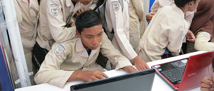 indonesian-students-thumb.jpg